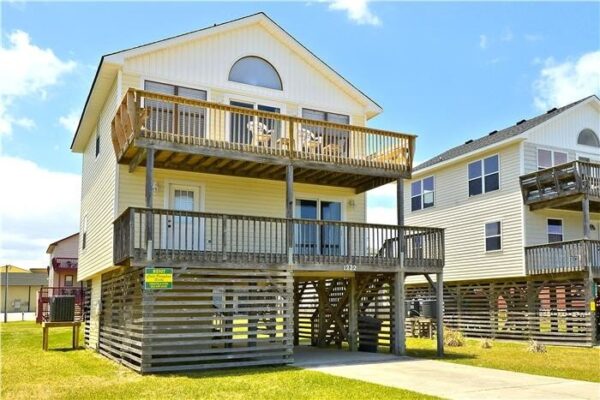Beautiful spacious Outer Banks Vacation Rental
